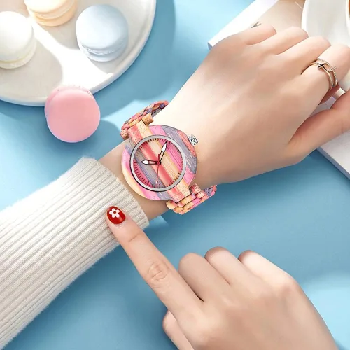 Vista 18 de Dentily Relojes de madera natural para mujer, reloj de cuarzo hecho a mano, reloj de pulsera único deportivo para mujer