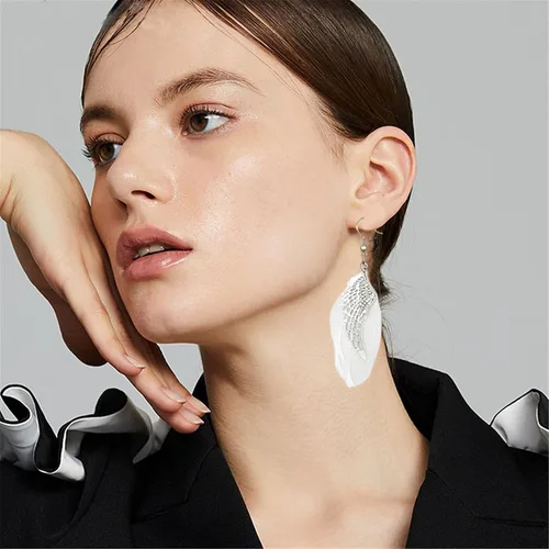 Vista 4 de ONLYJUMP Pendientes de alas de ángel con diseño de plumas para mujeres y niñas chapados en plata estilo bohemio con alas de hada ligeros colgantes