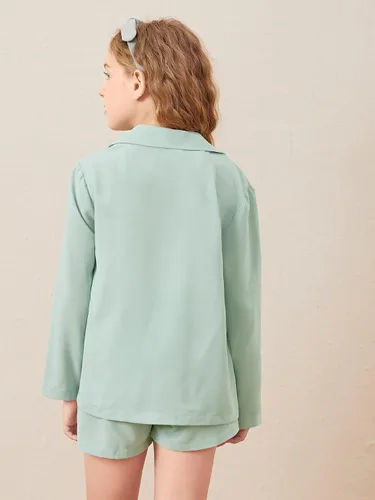 Vista 2 de WDIRARA Conjunto de 2 piezas para niña con chaqueta de manga larga con botones en la parte delantera y pantalones cortos