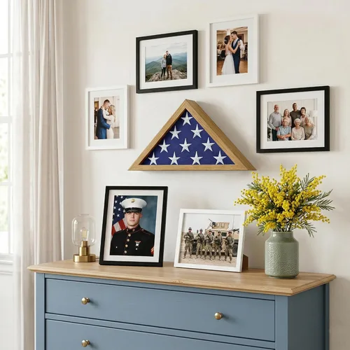Vista 4 de Americanflat Pequeña vitrina plegada de bandera – Se adapta a banderas ceremoniales plegadas de 3 x 5 pies (no para bandera funeraria) – Colección