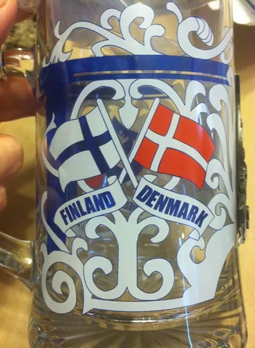 Vista 3 de Escandinavia Finlandia Dinamarca Suecia Noruega Stein de cerveza de vidrio con barco vikingo de peltre, casco vikingo, jarra de cerveza