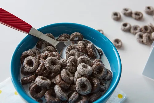 Vista 6 de Post OREO Os Cereal para el desayuno, caja de 17 onzas