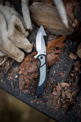 Vista 4 de Old Timer Trail Boss - Cuchillo plegable con gancho intestinal de 8 pulgadas con acero inoxidable de alto carbono, mango de agarre de TPE