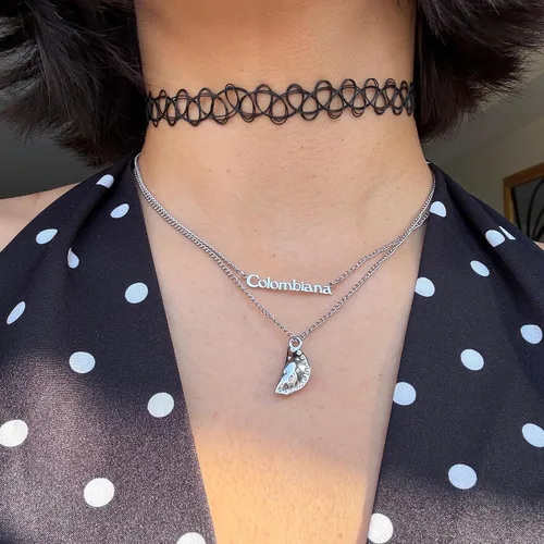 Vista 8 de SITOS - Colombia Necklace Empanada Pendant Colombian Souvenirs Pierogi or Dumpling Food Jewelry Latina gifts Latino Food Products