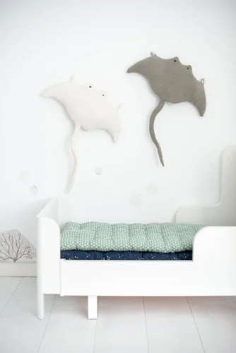 Vista 3 de Set of 2 peluches infantiles de pared formado por mantarraya gris y mantarraya blanco