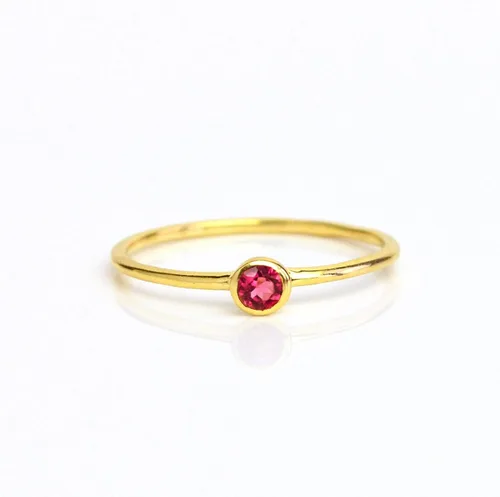 Vista 4 de Anillo pequeño de piedras preciosas apilable, banda de anillo delicada y delgada minimalista, anillo simple apilable de piedra natal