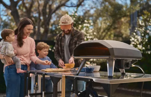 Vista 4 de Horno de pizza Ooni Koda 2 de gas – Horno de pizza al aire libre de 14" cocina pizza en 60 segundos, incluye regulador de 28 mBar y manguera de gas