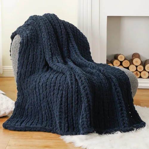 Vista 12 de Battilo - Manta de punto grueso de cachemira beige y crema, manta suave y gruesa de chenilla, manta de crochet de punto trenzado hecha a mano