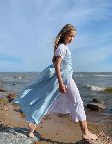 Vista 2 de Scarlet Darkness Vestido renacentista para niñas, disfraz de princesa medieval de dos piezas, 7-14 años
