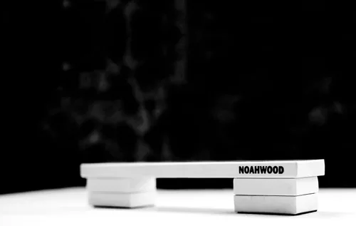 Vista 2 de NOAHWOOD Diapasón Obstáculos Piedra Blanca Banco de Parque (banco de piedra blanca)