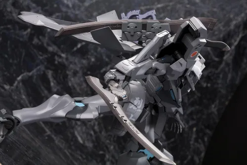 Vista 7 de Kotobukiya Shiranui Imperial Japanese Army Muv-Luv Total Eclipse Kit de modelo de plástico