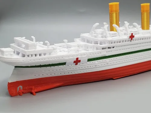 Vista 6 de THEROLLER3D HMHS BRITANNIC - Modelo de barco con 3 minas marinas, juguetes de Titanic ensamblados de 1 pie de largo para niños, barco históricamente