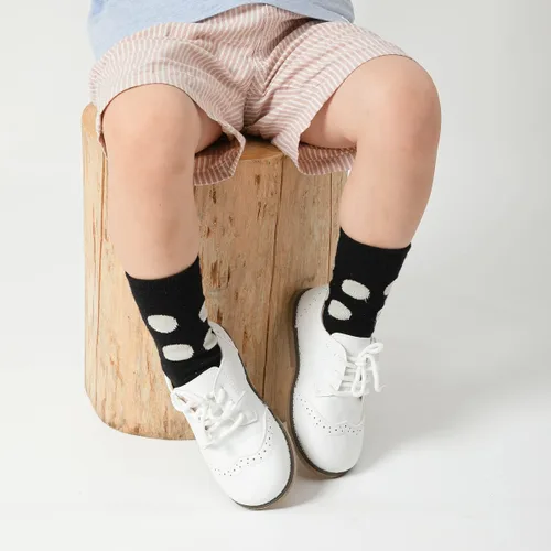Vista 3 de Meckior Zapatos de vestir negros para niños y niñas, zapatos Oxford para boda, iglesia, zapatos de vestir de piel sintética, con cordones, uniforme