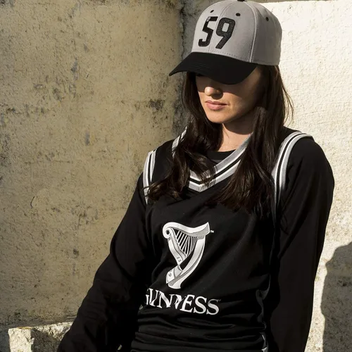 Vista 6 de Guinness 59 Gorra de béisbol ajustable gris y negro