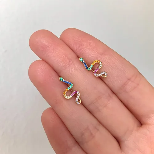 Vista 5 de LAVLA Pendientes de serpiente chapados en oro de 18 quilates con circonita cúbica para mujer y adolescente