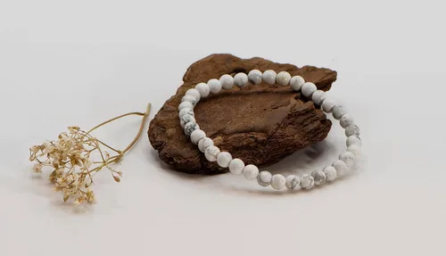 Vista 7 de LTC Designs Pulsera elástica de howlita blanca redonda brillante de 0.157 in, 6.5 pulgadas para hombres, mujeres y adolescentes, Gema, howlita
