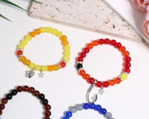 Vista 3 de QqzsJewls Pulseras inspiradas en FNAF, regalos de disfraz para fanáticos del juego Fnaf, pulseras de piedra con cuentas para niños y niñas, regalos
