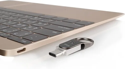 Vista 2 de Silicon Power 32GB USB 3.0 (USB 3.1 Gen1) Tipo C Swivel Dual Flash Drive (SP032GBUC3C80V1S)