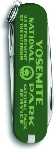 Vista 2 de Victorinox Classic SD Swiss Army – Navaja suiza de bolsillo, compacta, 7 funciones, navaja de bolsillo fabricada en Suiza con hoja pequeña Parque