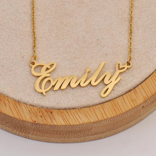 Vista 4 de Aoloshow Collar personalizado con nombre de corazón dorado personalizado con cualquier nombre, joyería de acero inoxidable para graduación de mujer