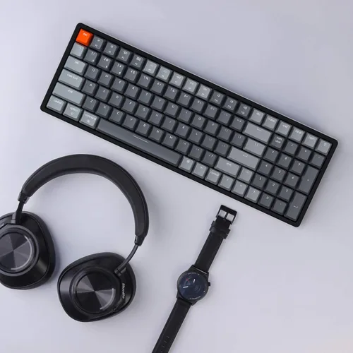 Vista 8 de Teclado mecánico Keychron K4 RGB intercambiable en caliente, teclado de computadora inalámbrico Bluetooth/USB con cable de diseño 96%