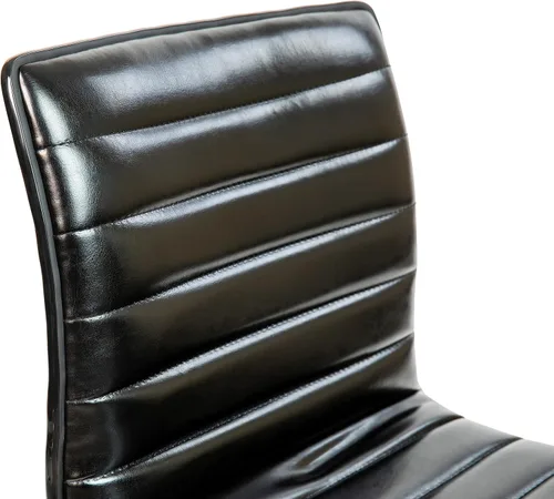 Vista 9 de Flash Furniture - Silla de oficina, vinilo negro, estructura negra, sin reposabrazos, asiento y respaldo acanalados, diseño de respaldo bajo