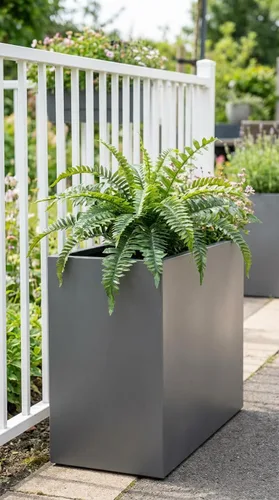 Vista 4 de Helechos artificiales colgantes de 27 pulgadas, helechos falsos de Boston grandes, 25 ramas, planta verde seda artificial para decoración al aire