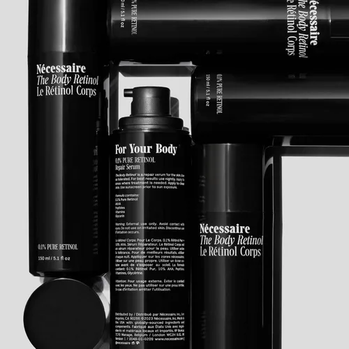 Vista 3 de Nécessaire The Body Retinol - Suero reparador reafirmante + loción corporal de retinol para mujeres y hombres. Prevención de arrugas + líneas. 0.1%