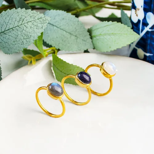 Vista 8 de Oval Birthstone Ring Bezel Set in Vermeil Gold, Sterling Silver, or Rose Gold, Stacking Birthstone Ring [rOMB]
