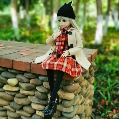 Vista 7 de Muñeca BJD de 1/3, 22 articulaciones movibles, juego completo con abrigo beige y traje a cuadros 24 pulgadas SD muñeca, seguro para niños de 6 años