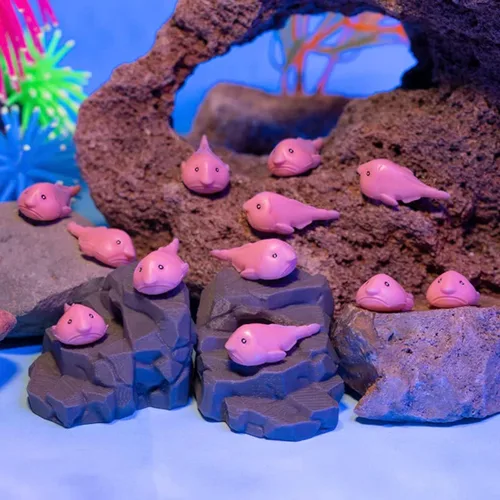 Vista 3 de Accoutrements Archie McPhee Itty Bitty Blobfish 12 Pack