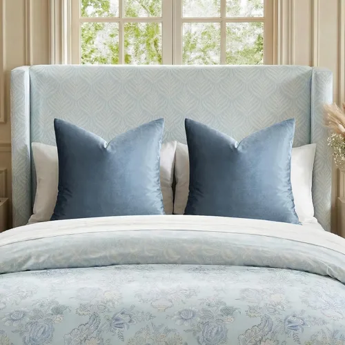 Vista 223 de GIGIZAZA Juego de 2 fundas de almohada doradas de terciopelo de 20 x 20 pulgadas para sofá Almohadas para sofá, tela texturizada suave de 9.88
