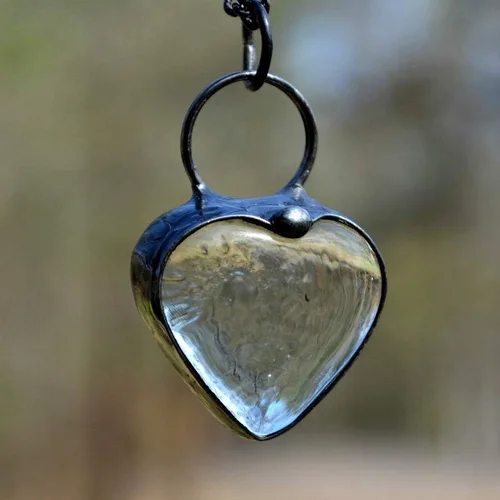 Vista 20 de Handmade Glass Chunky Heart Necklace