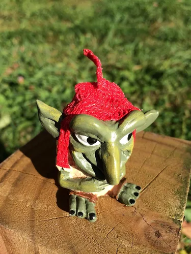 Vista 9 de Miniature Faerie Garden Goblin Or Troll With Felt Red Cap Perfect For Troll Bridges Or Faerie Gardens