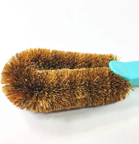 Vista 4 de Cepillo para zapatos de palma - Kamenoko Tawashi Scrubber, juego de 2 piezas Fibra natural, removedor de suciedad, lavado de zapatillas