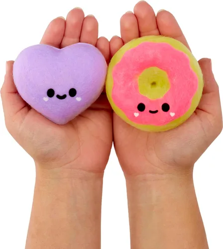Vista 2 de Fluffie Stuffiez Característica coleccionable de Heart Candy & Donut Minis – Sorpresa Reveal Unboxing Suave y Squishable Táctil Play Fidget DIY