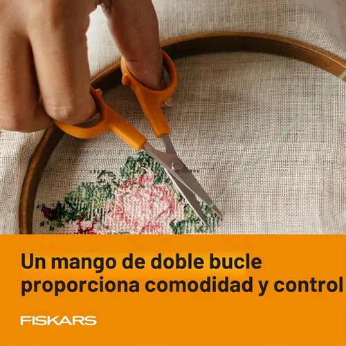 Vista 4 de Fiskars Tijeras con mango naranja de corte recto, hojas de acero inoxidable, mango ambidiestro de doble asa