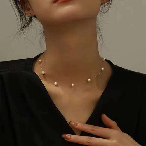 Vista 3 de Gargantilla bohemia con hebras de perlas invisibles, cadena satélite de perlas pequeñas, collar de perlas barroco, collar de perlas con cuentas