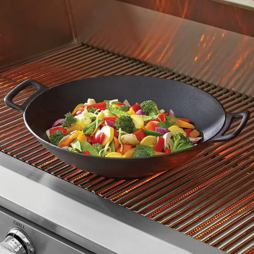Vista 8 de Jim Beam Wok, plancha y sartén de hierro fundido de construcción resistente de 12 pulgadas