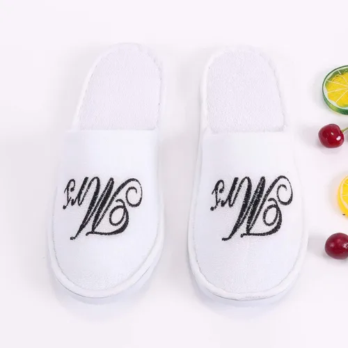 Vista 3 de Romance Helpers Couple Slipper Gift Set Set of 2 White Matching Spa Hotel Bath Slippers for Couples