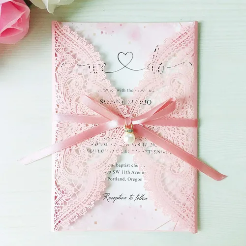 Vista 10 de 50 tarjetas de invitaciones de boda de encaje rosa con cintas y sobres para boda, despedida de soltera, compromiso, invitaciones de cumpleaños