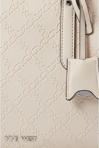 Vista 4 de NINE WEST Cedar Satchel Buff Talla única, Buff