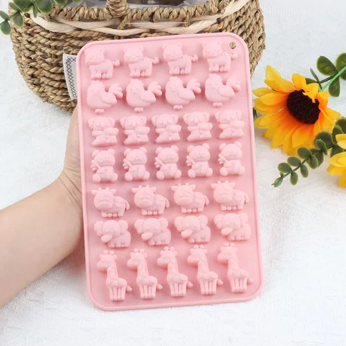 Vista 6 de Moldes de silicona para dulces de 30 cavidades Molde de chocolate con jirafa de elefante y vaca de pollo tigre, koala, panda, para decoración