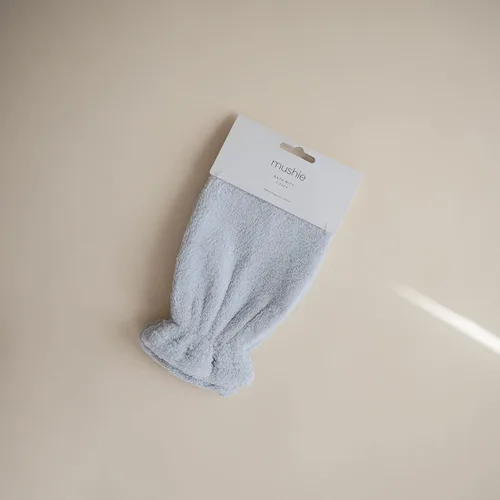 Vista 2 de mushie Manopla de baño para bebé, algodón orgánico, paquete de 2 unidades (azul bebé)