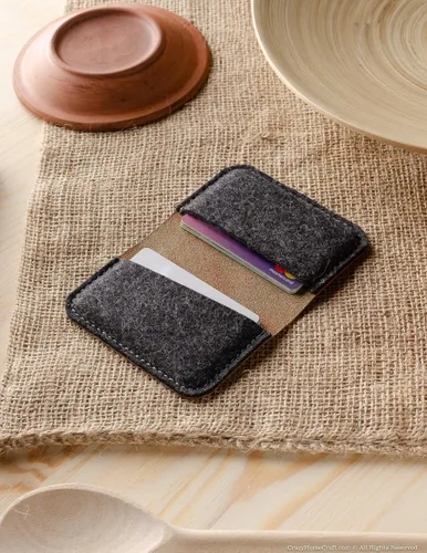 Vista 7 de Crazy Horse Craft Personalized Leather Card Holder, Business Card Case Felt Alpine Green