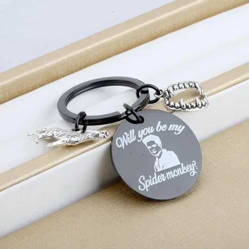 Vista 5 de KEYCHIN Llavero de la película Crepúsculo, Edward y Bella Fans Gifts Will You Be My Spider Monkey Jewelry para amigos y familiares