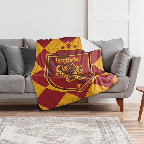 Vista 6 de Manta de Harry Potter, 50 x 60 pulgadas, Gryffindor Plaid Sigil Silky Touch Sherpa Back Manta súper suave