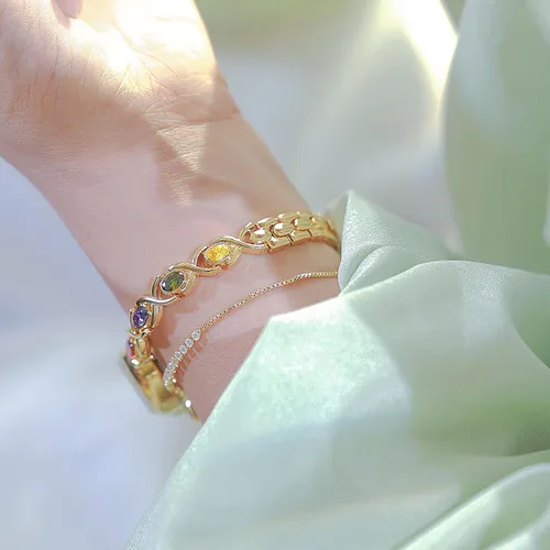 Vista 6 de BESTKANG Elegante reloj de pulsera vintage dorado para mujer, reloj de cuarzo con esfera ovalada, reloj de pulsera impermeable para mujer