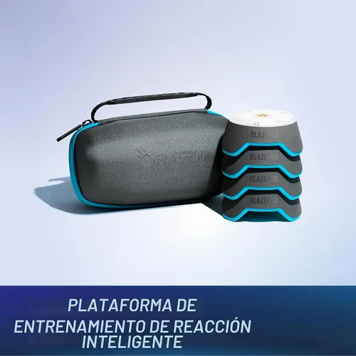 Vista 3 de BlazePod Kit de entrenamiento de reacción de fútbol – 4 cápsulas de luz inteligentes para velocidad, control de pelota y coeficiente intelectual