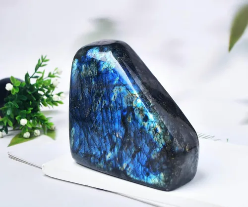 Vista 3 de Roca de Labradorita Pequeña Lámina de Labradorita Azul Pulida Piedra de Cristal de Sanación en Bloque para Meditación Regalo Decoración del Hogar